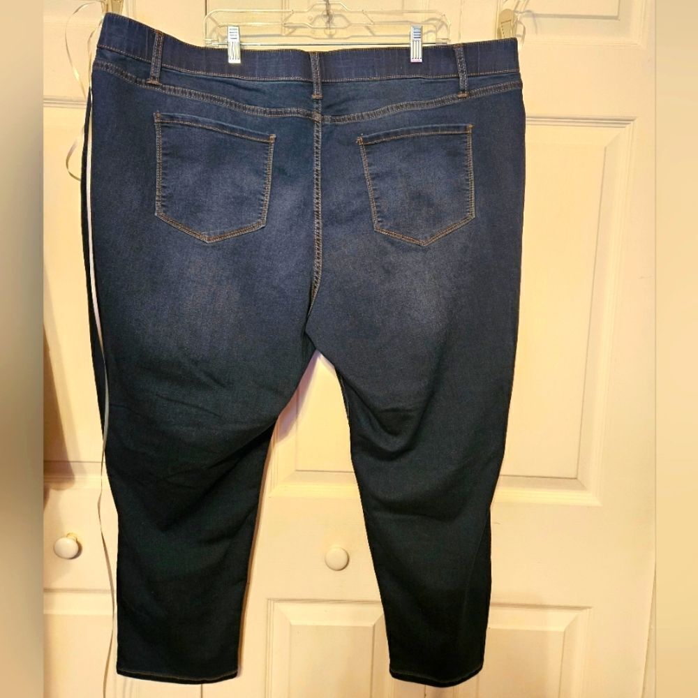 #201 a.n.a./a new approach- Mid-Rise Pull-on Petite Jegging- 28WP - Picture 2 of 5